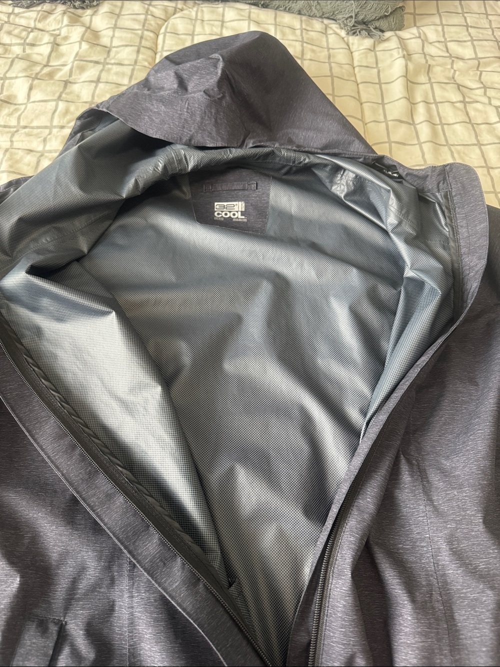 Women’s Hooded Raincoat in Deep Gray - Picture 5 of 5